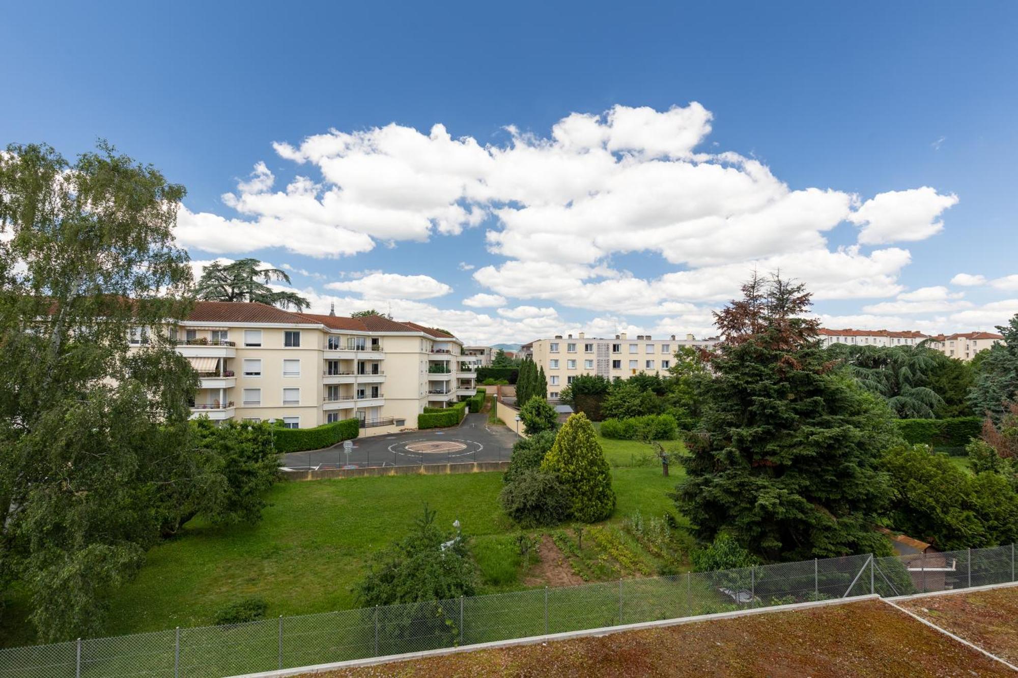 Proche Autoroute Et Parking Apartment Villefranche-sur-Saone Exterior photo